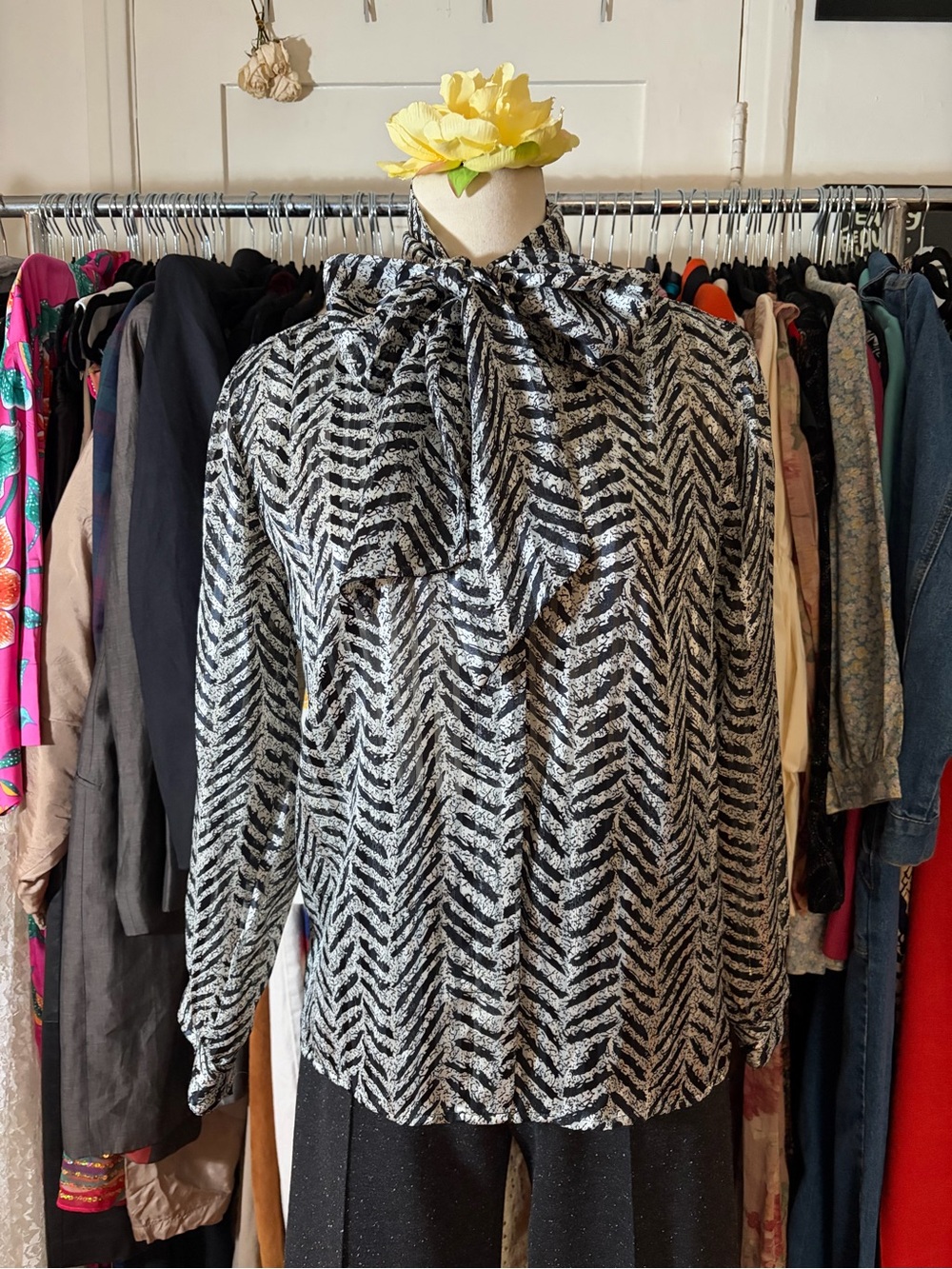 Alfred Dunner Vintage Zebra Print Tie Neck Bow Blouse Black White